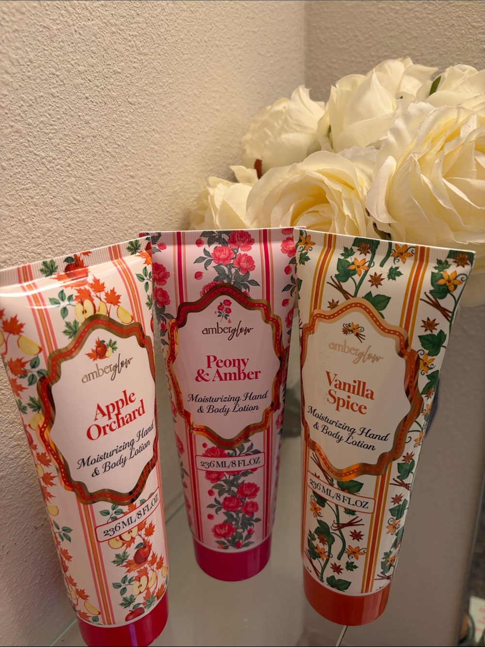 Apple Orchard Moisturizing Hand & Body Lotion - Cream (1) - Picture 4 of 5